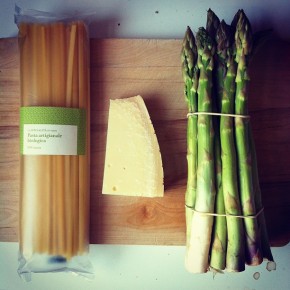 Spaghetti mit grünem Spargel