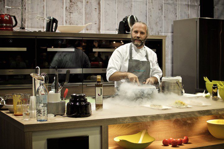 "Flavour Pairing" auf der eat & style mit Heiko Antoniewicz: Mangoeis mit Olivenöl | Foto: ISARBLOG