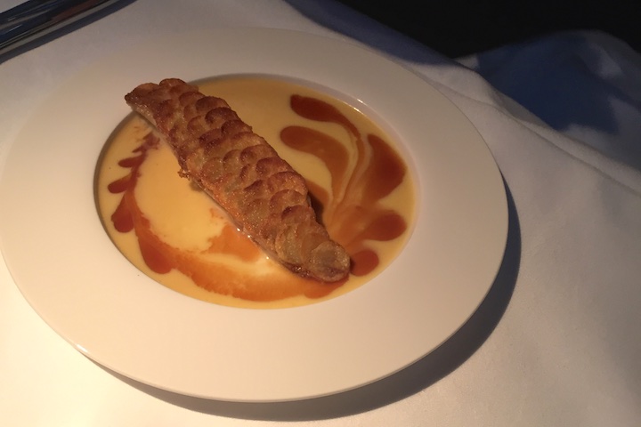 Rotbarbenfilet mit Kartoffelschuppen | Foto: Gerhard Bauer