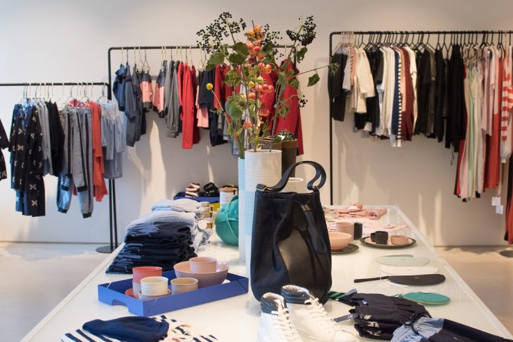 Coco Monaco heißt der neue Popup Store am Marienplatz. Bis Ende des Jahre kann man dort von Münchner Labels Mode, Kosmetik, Möbel und Delikatessen kaufen. Dazu gibt es auch noch einen wundervollen Blick auf das Münchner Rathaus.