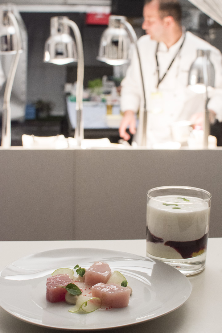 Hamachi und Brombeer Lassi vom Restaurant Dallmayr | Foto Monika Schreiner