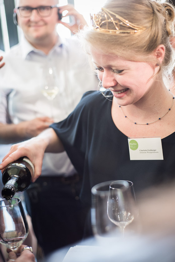Weinprinzessin Charlotte Freiberger weintour münchen wein weinwandern deutscher wein - ISARBLOG