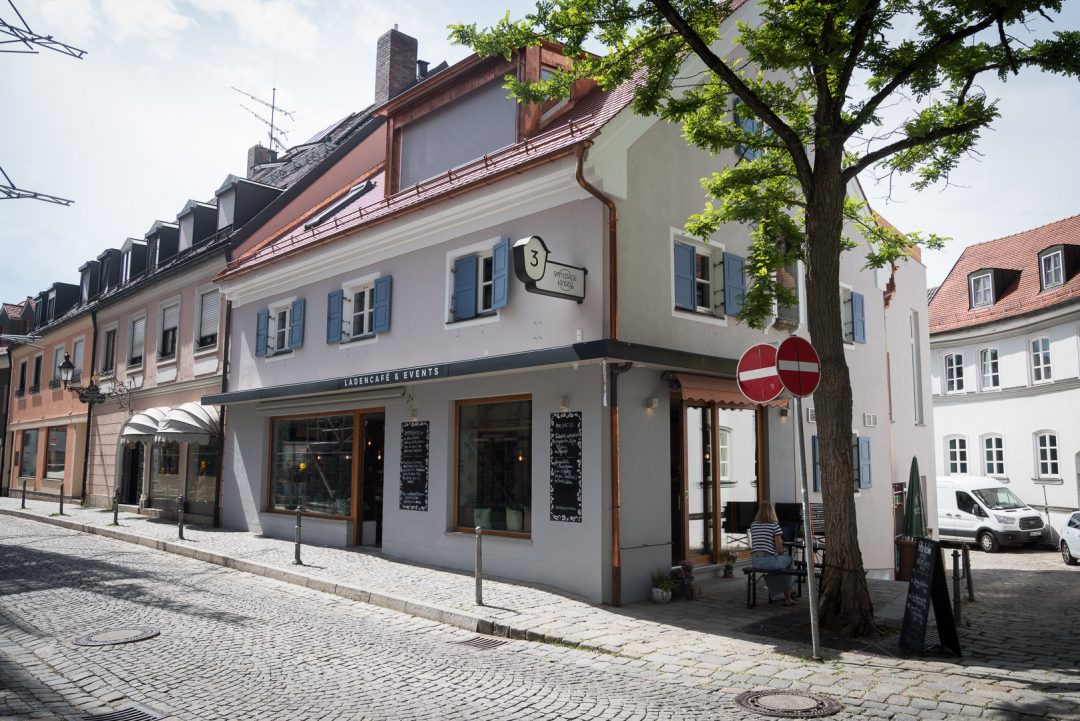 Das Ladencafe Samstagskinder in der Dachauer Altstadt |