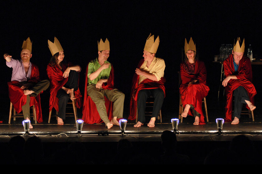 And on the Thousandth Night von Forced Entertainment | Foto: Hugo Glendinning